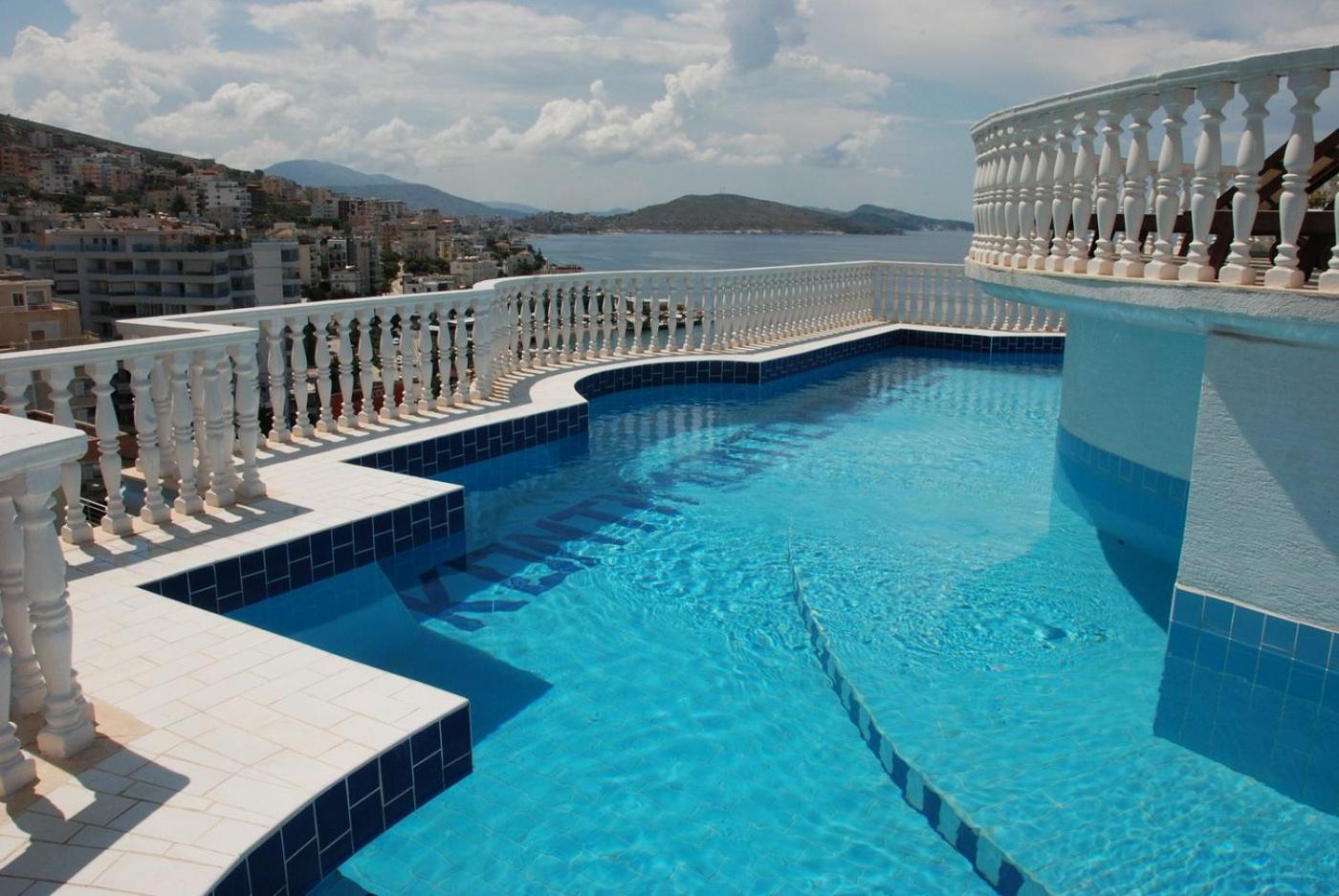 Monte Cristo Hotel With Rooftop Pool Саранде Екстериор снимка