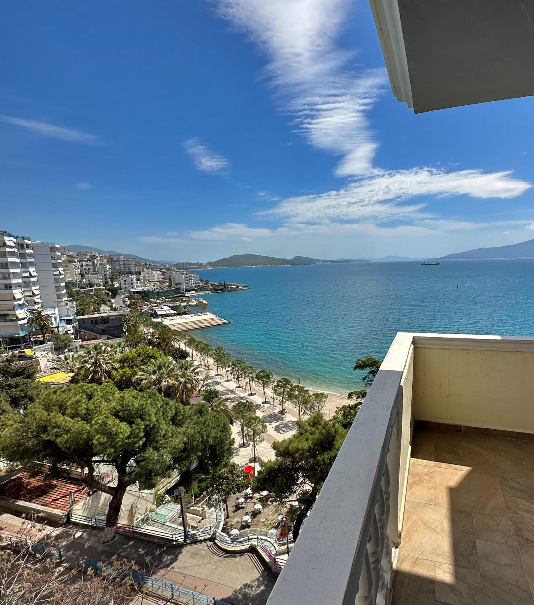 Monte Cristo Hotel With Rooftop Pool Саранде Екстериор снимка