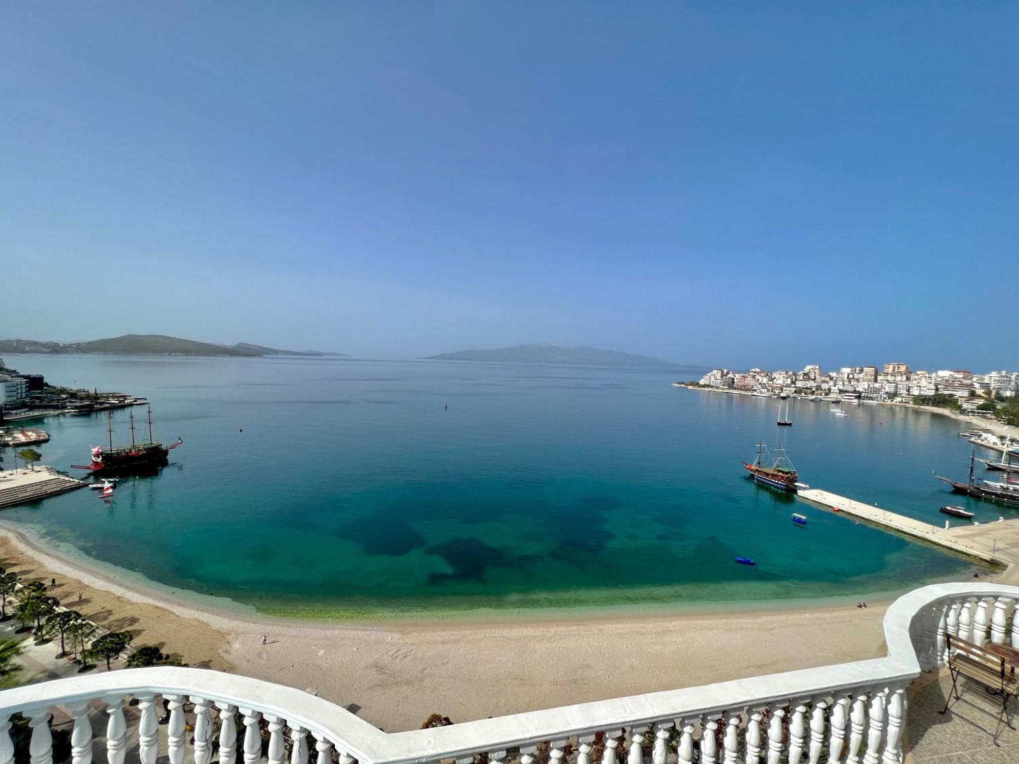 Monte Cristo Hotel With Rooftop Pool Саранде Екстериор снимка